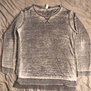 GreenTea Large grey long sleeve shirt
